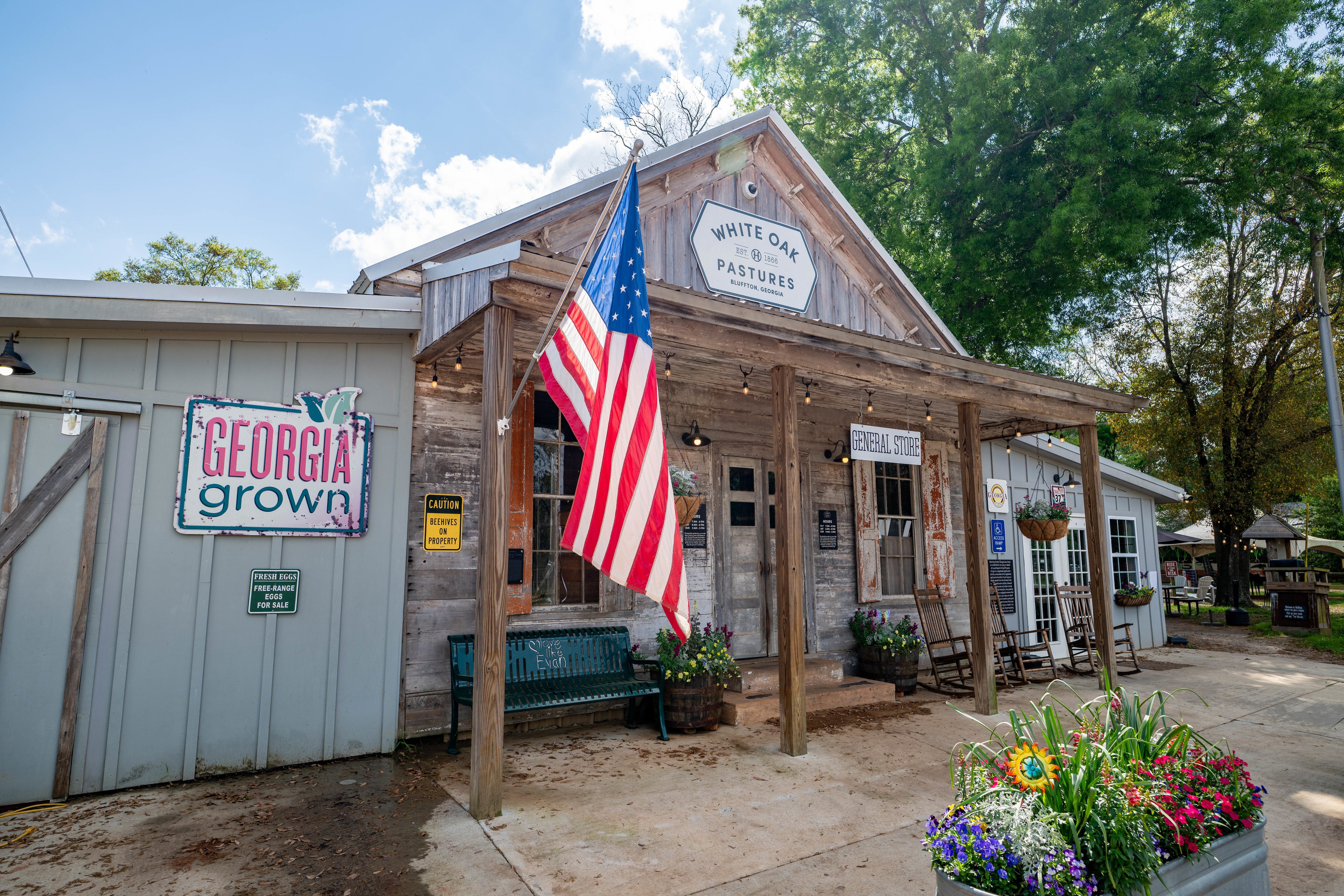 David_Carr_DSC_7900_general_store_flag