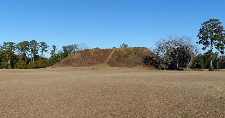 Kolomoki_Temple_Mound By Steelyken - Own work, CC BY-SA 4.0